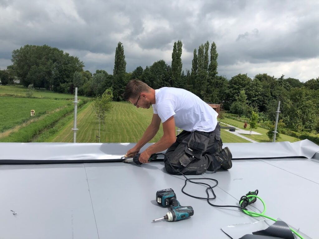 Nieuwkoop Timmerwerken & Dakbedekking Wijk en Aalburg